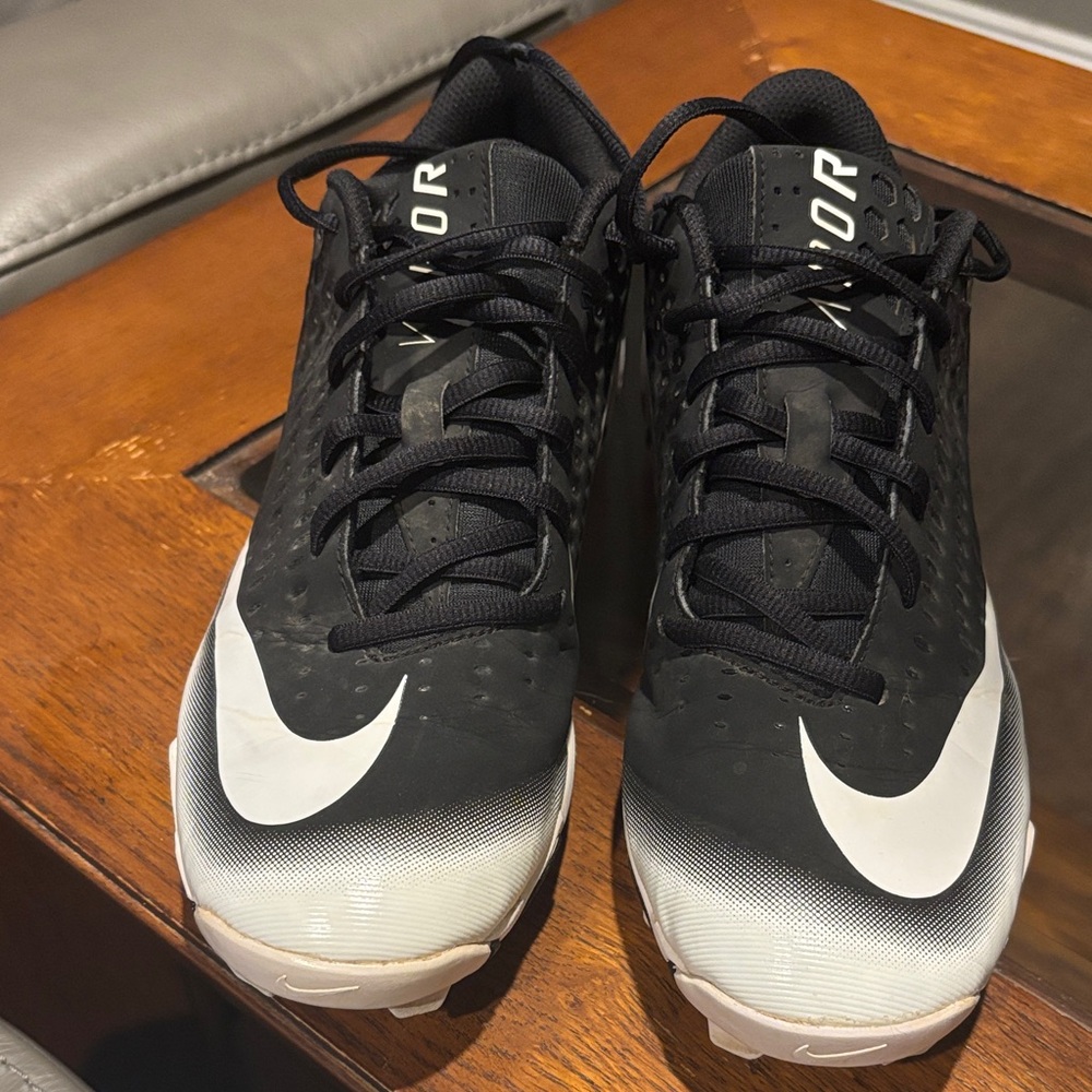 Nike VAPOR  Black and White Athletic cleats- baseball
